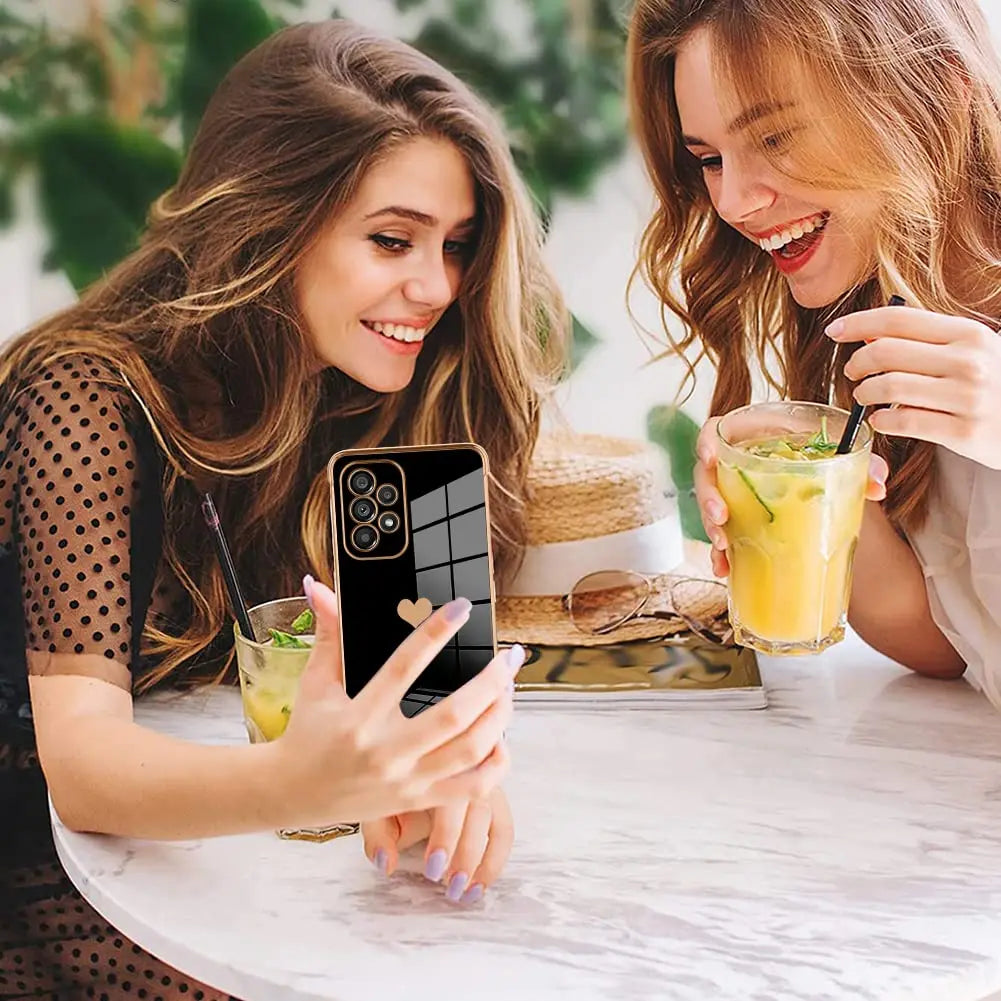 Premium Crossbody Strap Lanyard iPhone Hülle mit Luxus-Beschichtung Liebe-Herz-Design Weiche Silikon | MagSafe Case mit Kameralinsenschutzabdeckung für Apple iPhone 17/17 Air, 16/16e, 15, 14, 13 Pro Max Plus Cover – Umhängeband, Schulterriemen Schutzhülle